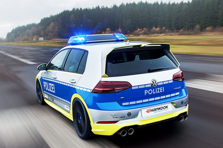 VW Golf Police