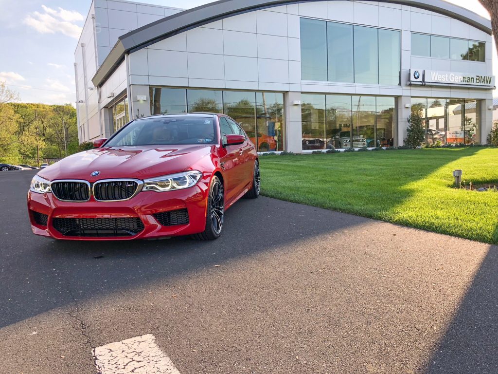 Bmw m5 f90 red