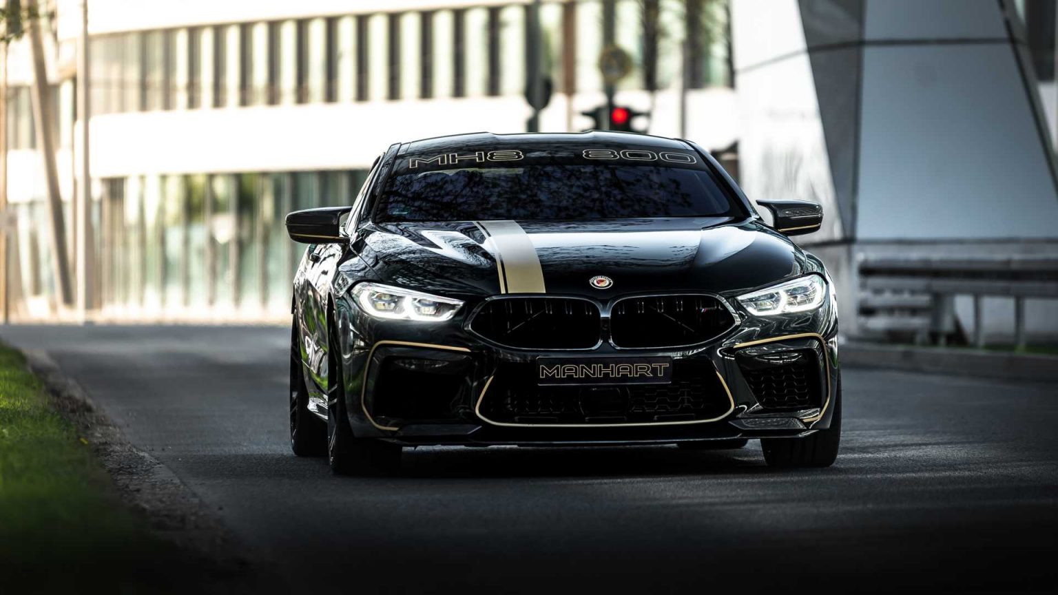 Manhart BMW M8 Competition Performance Delivers Monstrous 823 HP (614 kW)