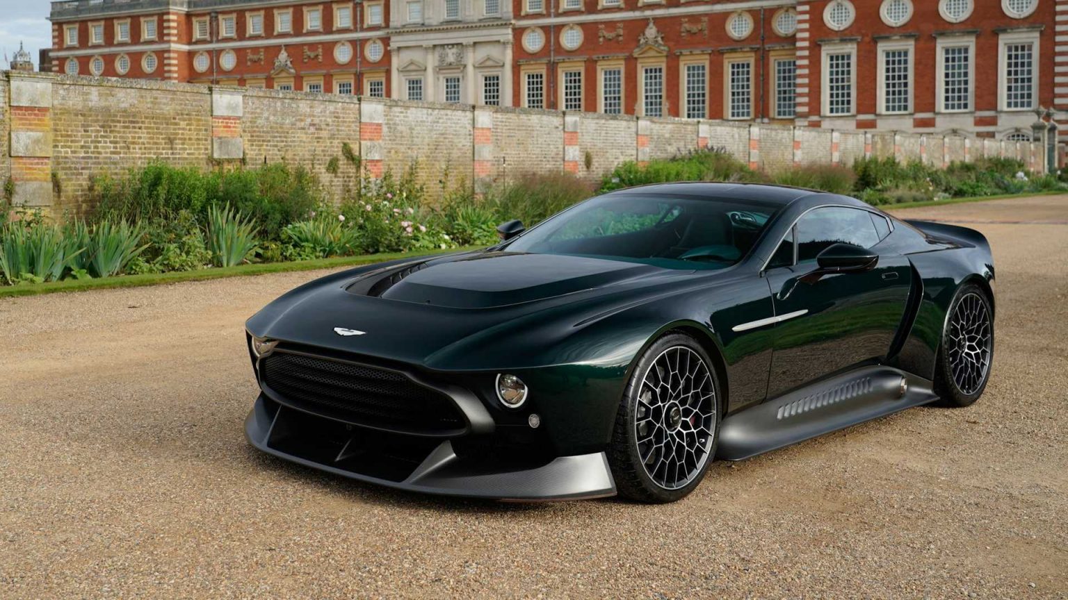 One-Off Aston Martin Victor Revealed With 836 HP (623 kW) V12 and Manual