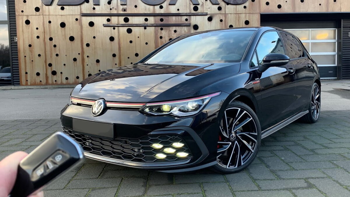 79-Year-Old South African Lady Buys Golf 8 GTI, Her 5th GTI